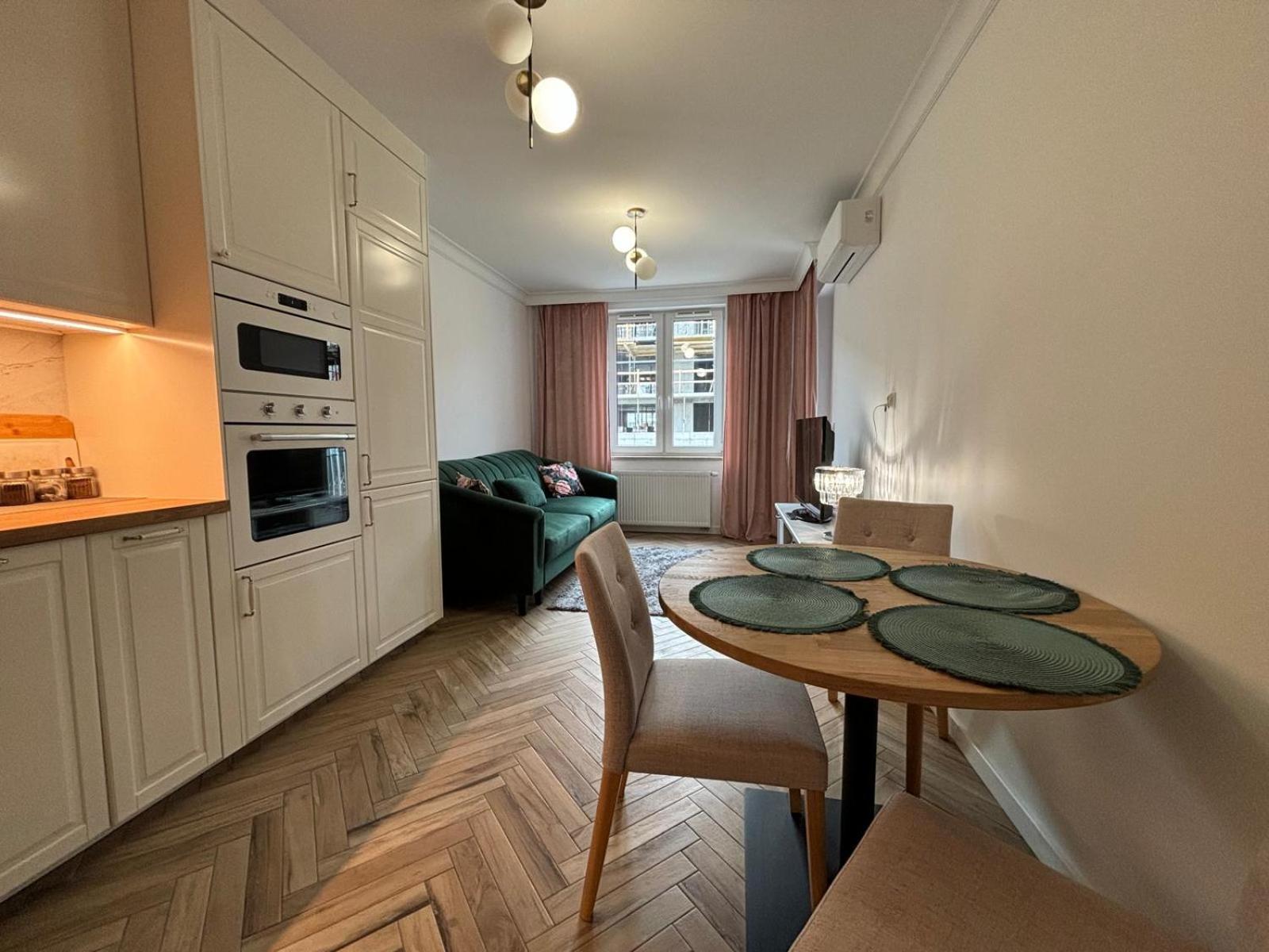 Apartamenty W Centrum Bialegostoku Z Parkingiem W Garazu Podziemnym Bialystok Exterior photo