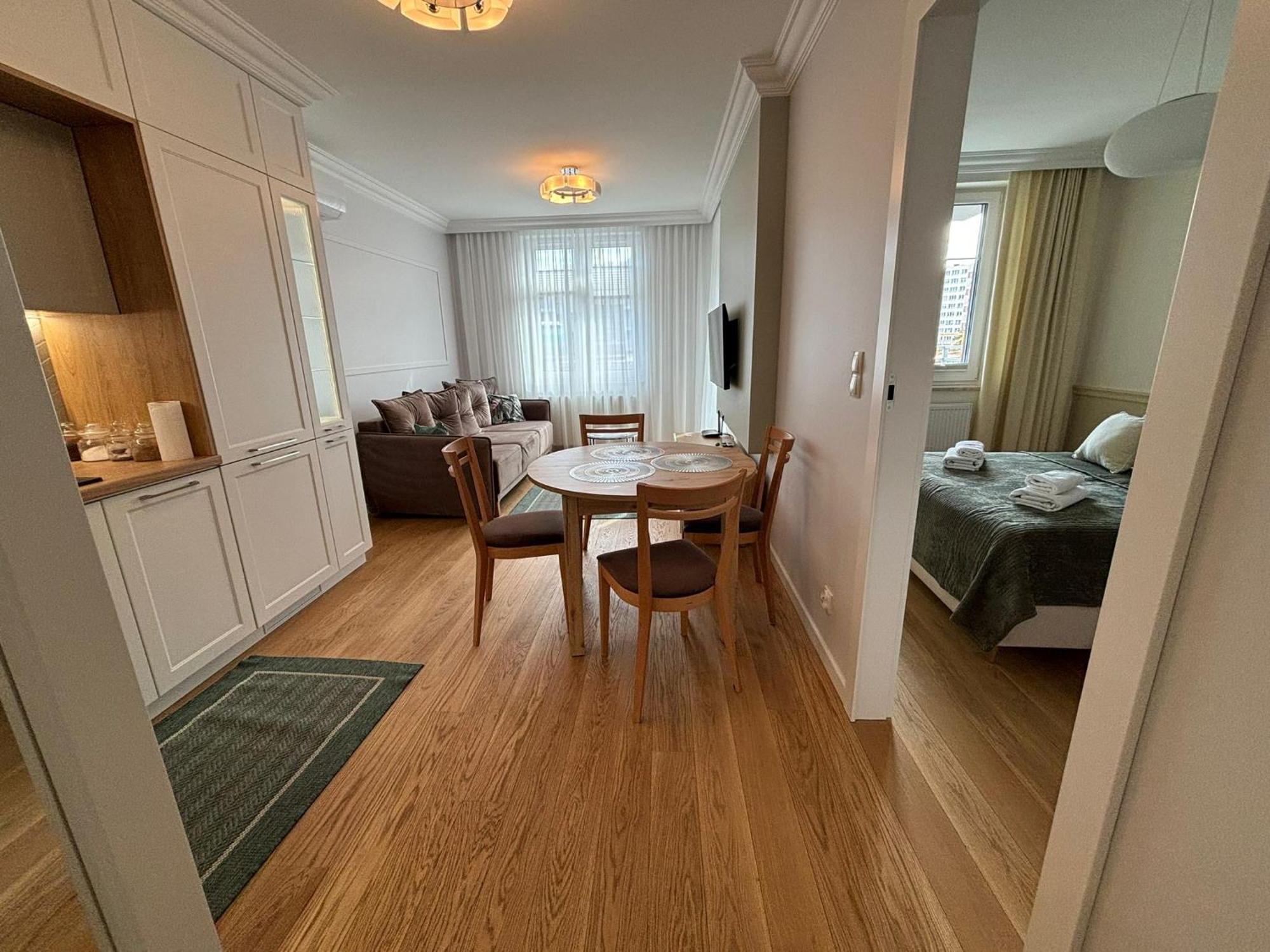 Apartamenty W Centrum Bialegostoku Z Parkingiem W Garazu Podziemnym Bialystok Exterior photo