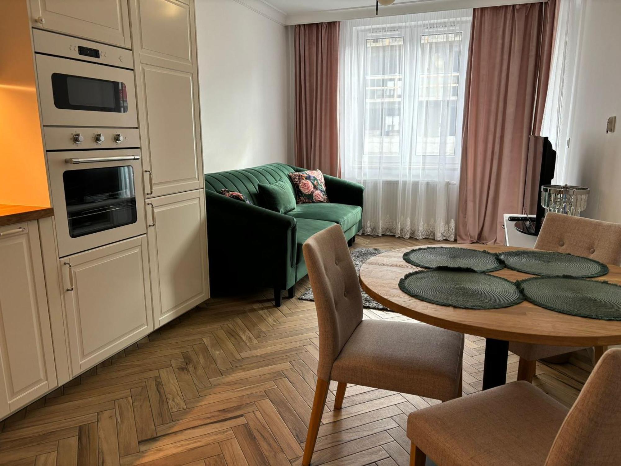 Apartamenty W Centrum Bialegostoku Z Parkingiem W Garazu Podziemnym Bialystok Exterior photo